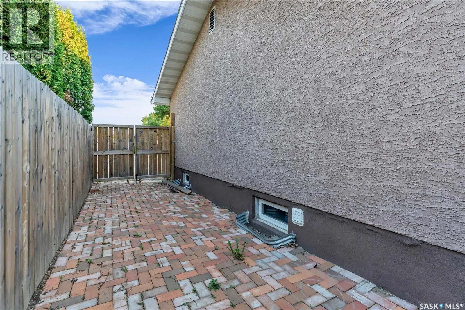 127 Scrivener CRESCENT