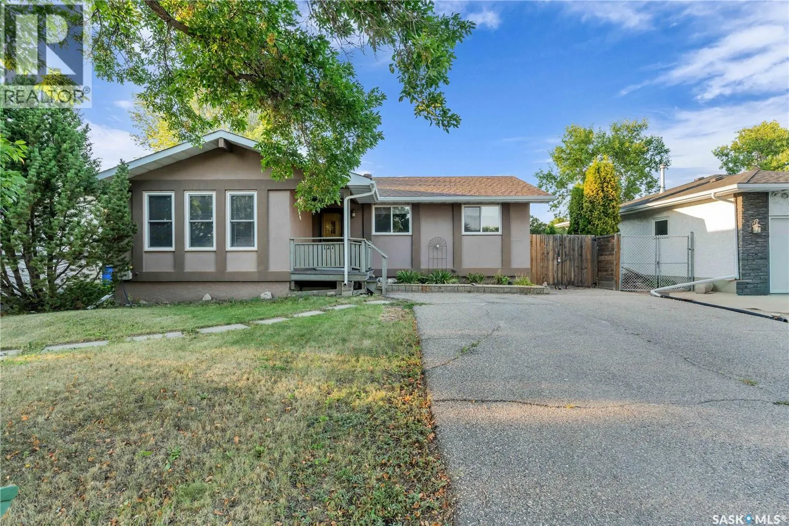 127 Scrivener CRESCENT