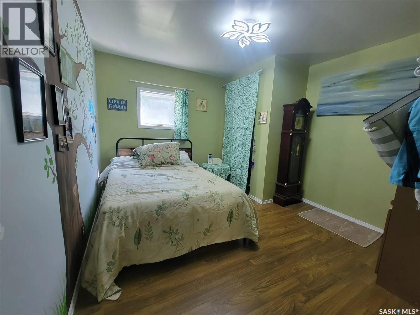 421 4th STREET