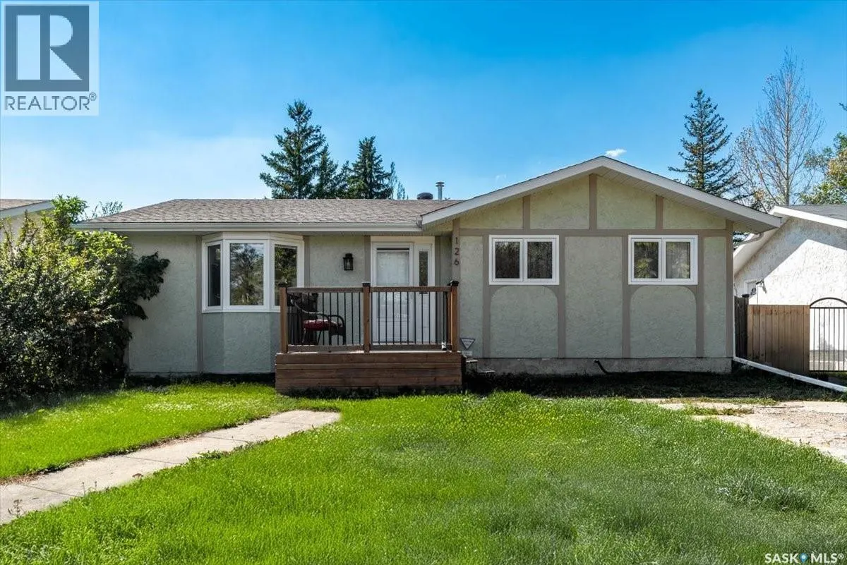 126 McSherry CRESCENT