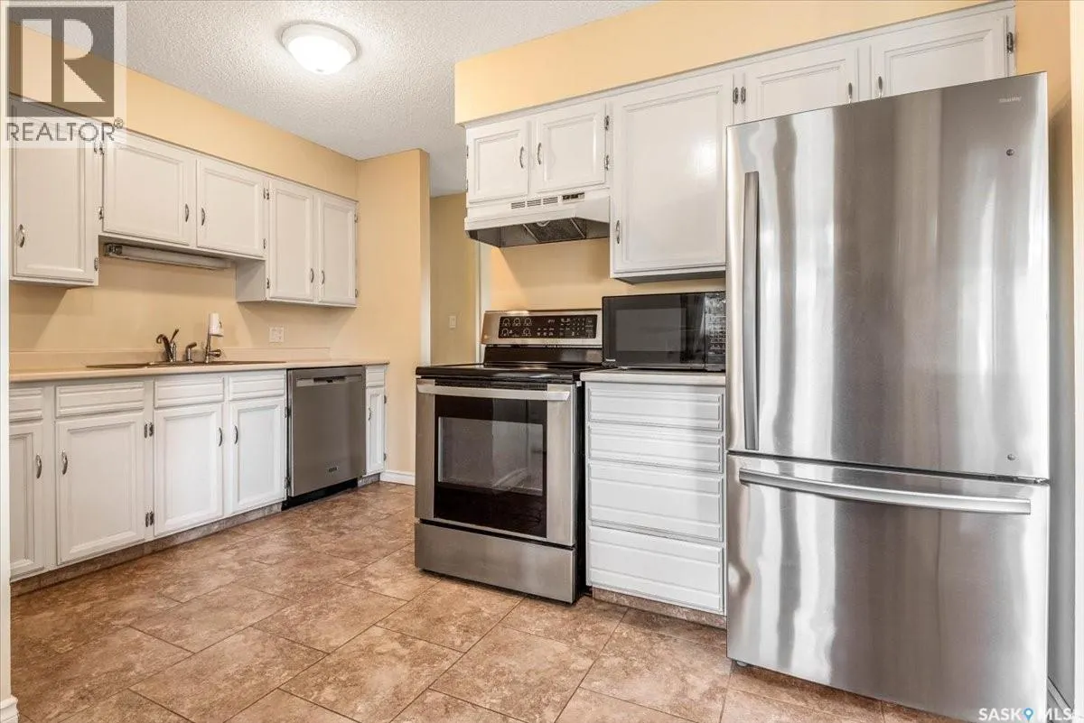 126 McSherry CRESCENT