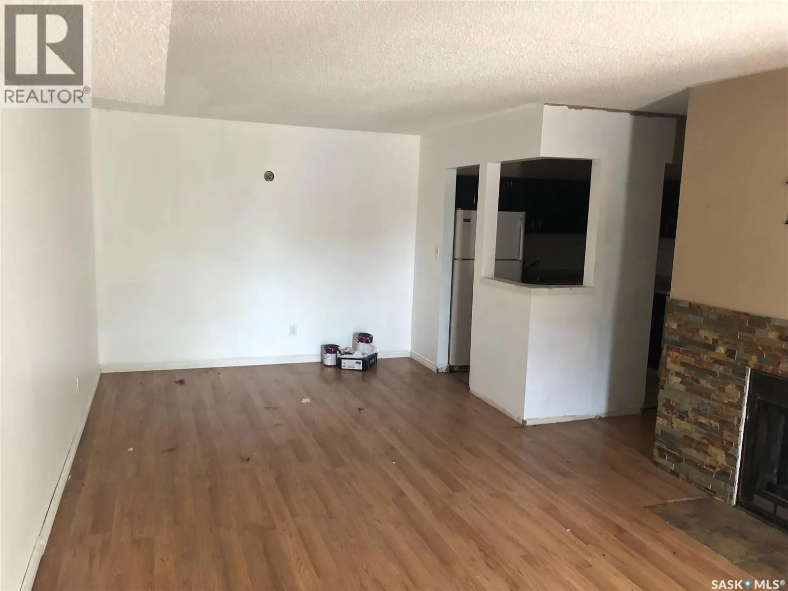 162 160 Gore PLACE