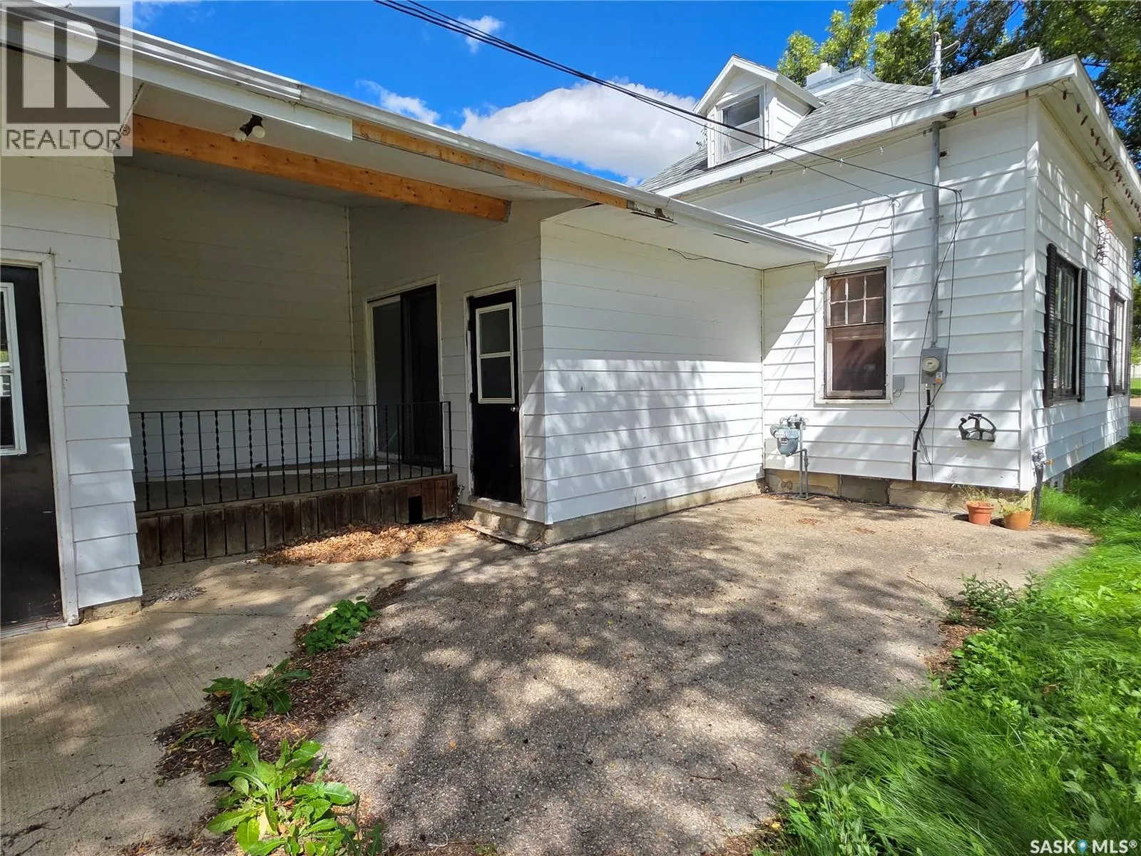 304 Leonard STREET