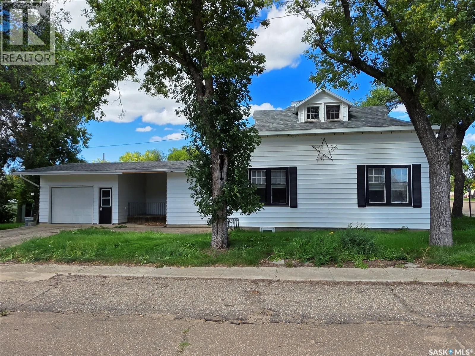 304 Leonard STREET
