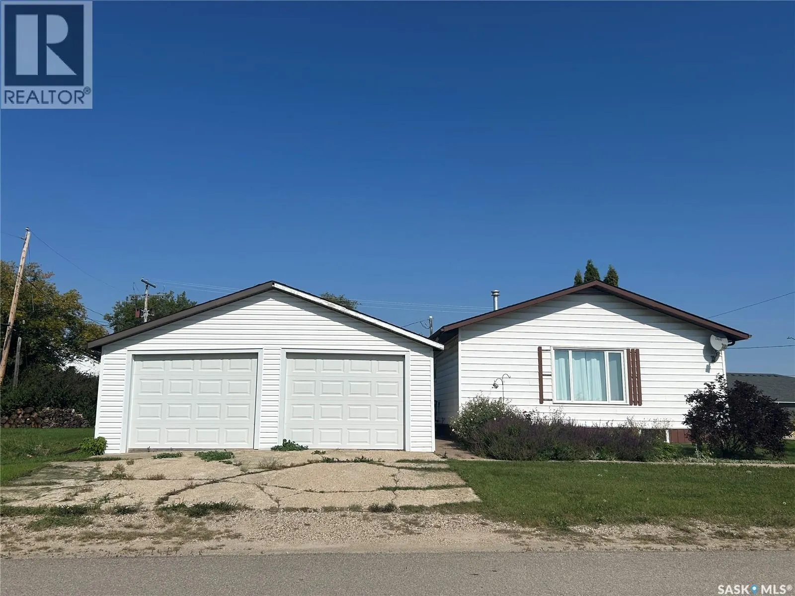 107 Railway AVENUE S