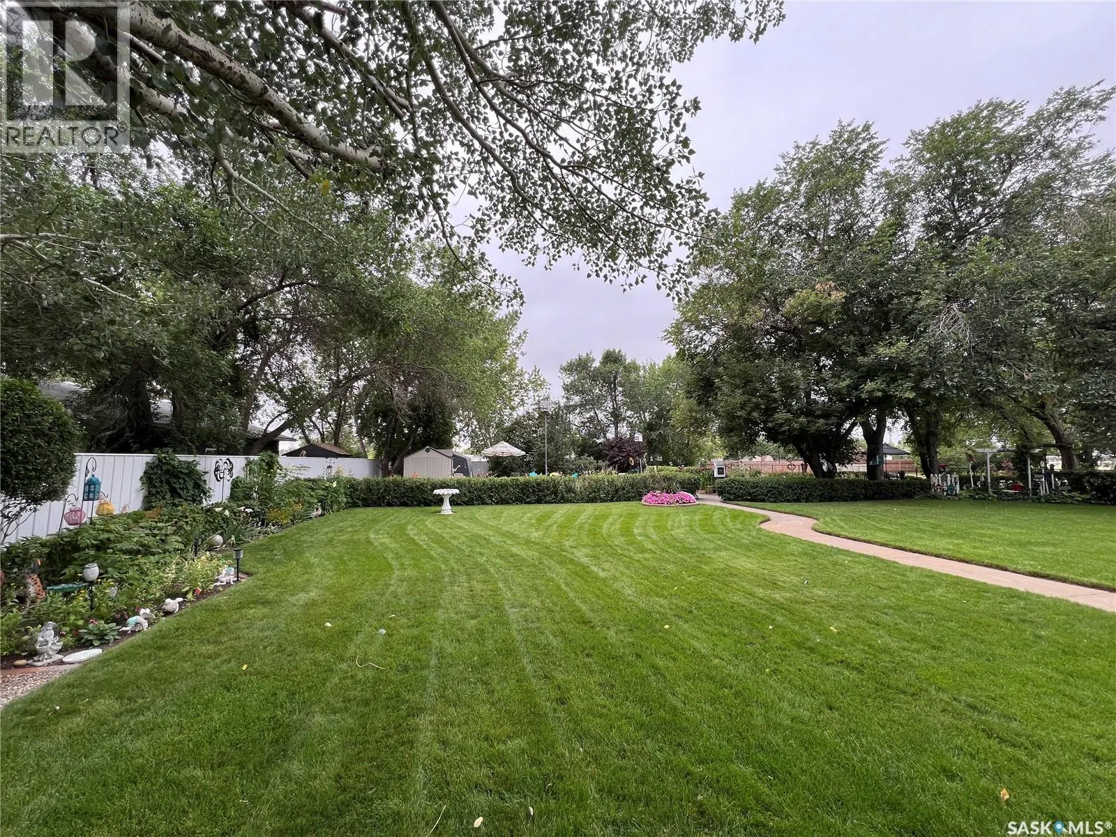 1275 Veterans CRESCENT