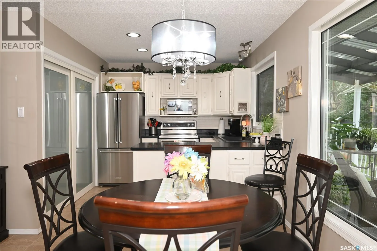 1275 Veterans CRESCENT