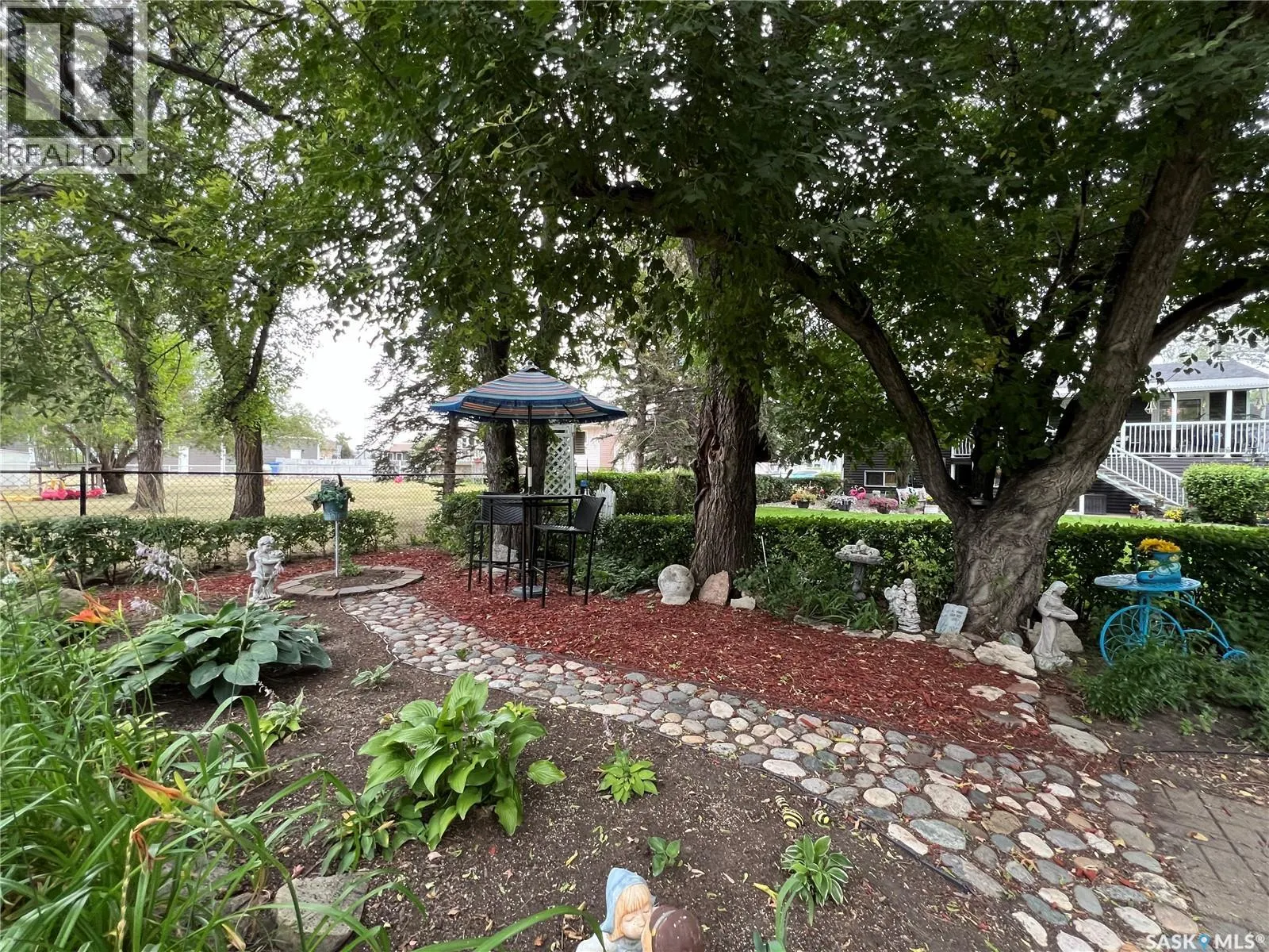 1275 Veterans CRESCENT