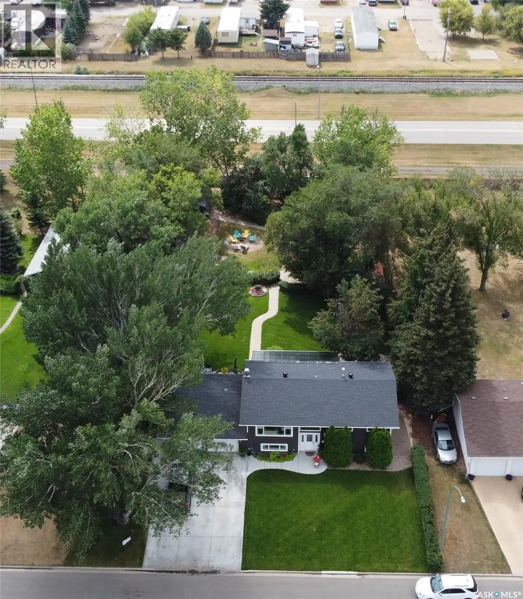 1275 Veterans CRESCENT
