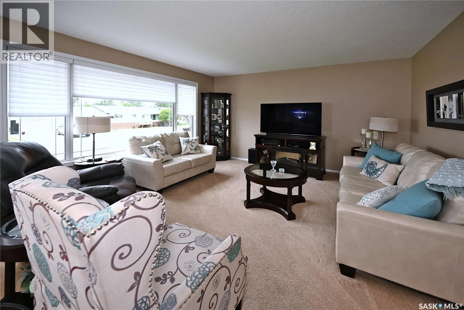 1275 Veterans CRESCENT