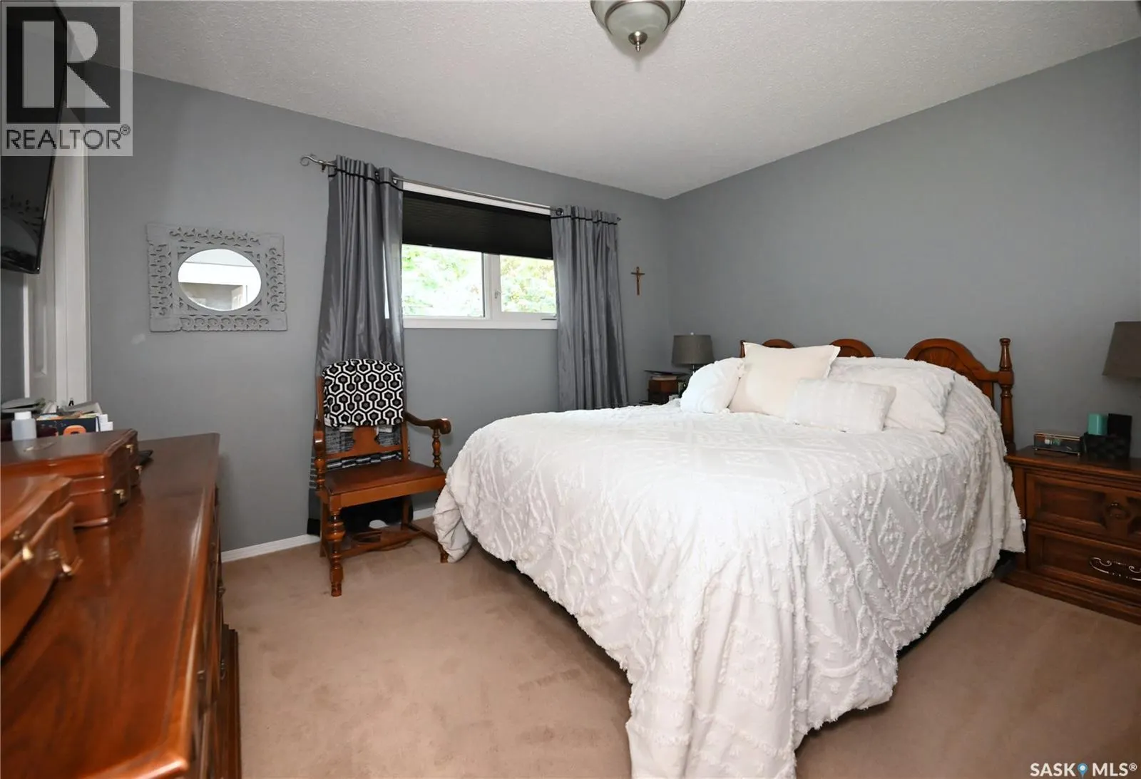 1275 Veterans CRESCENT
