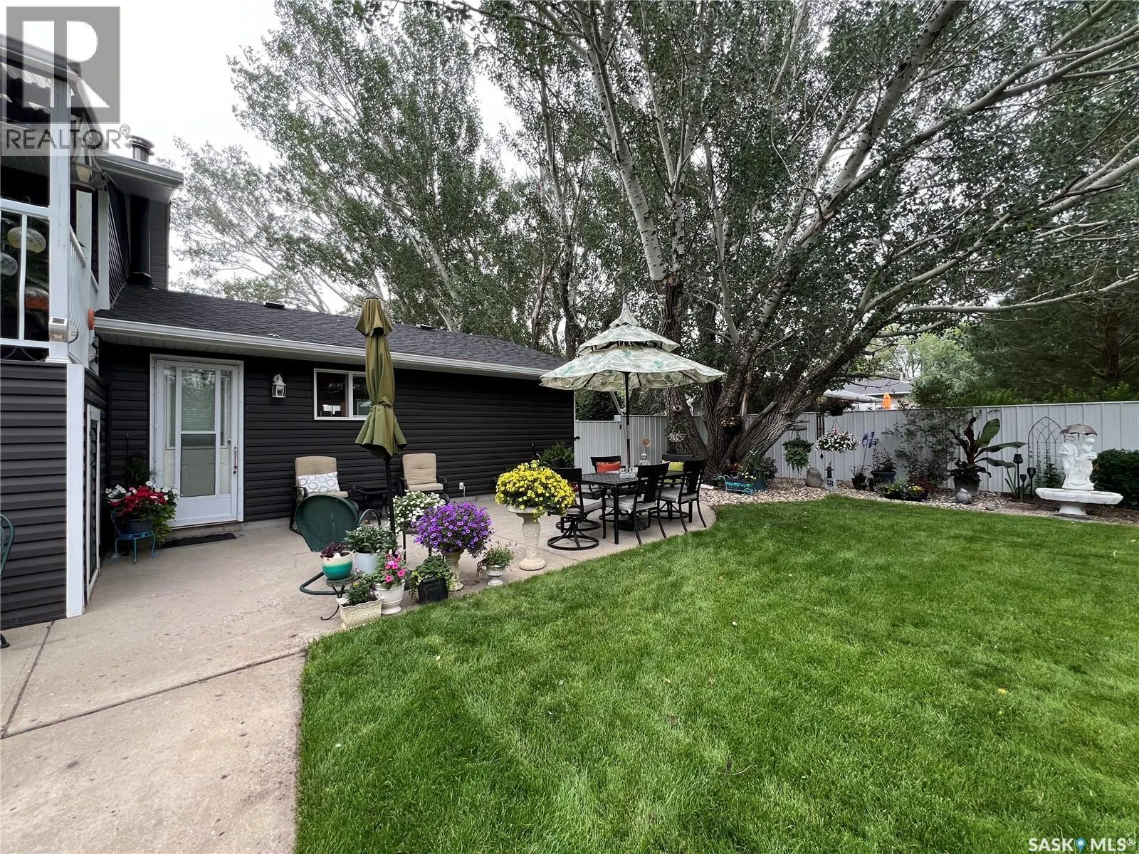 1275 Veterans CRESCENT