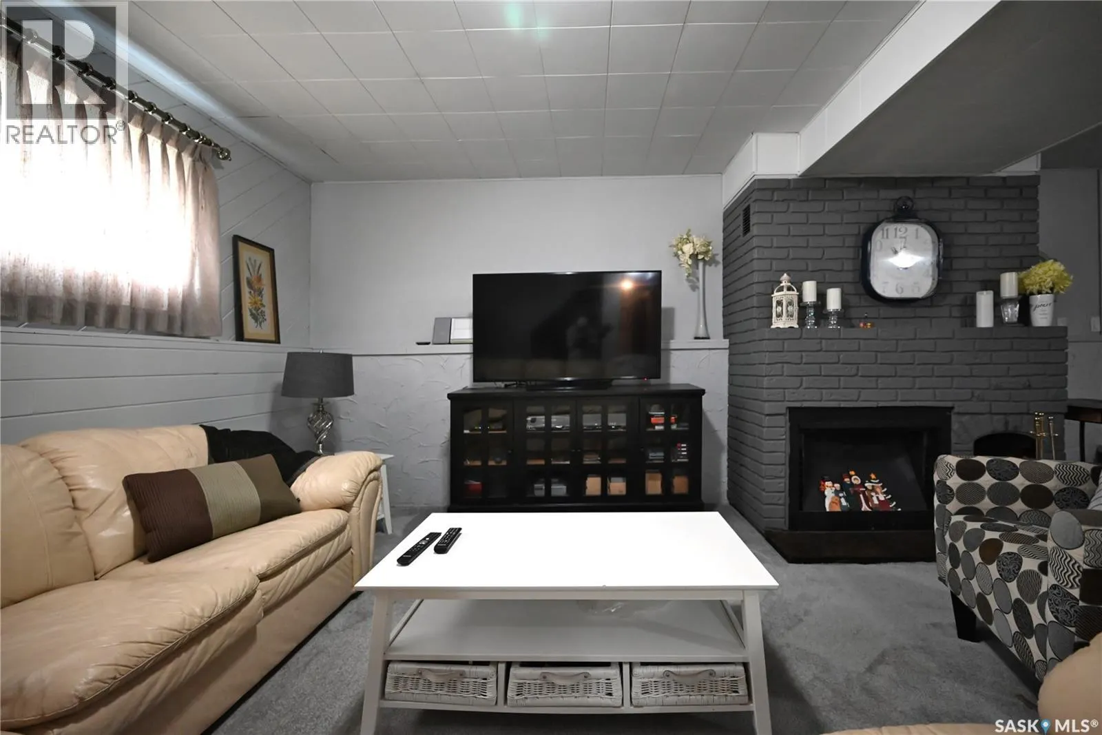 1275 Veterans CRESCENT