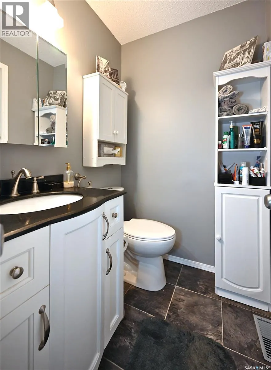 1275 Veterans CRESCENT