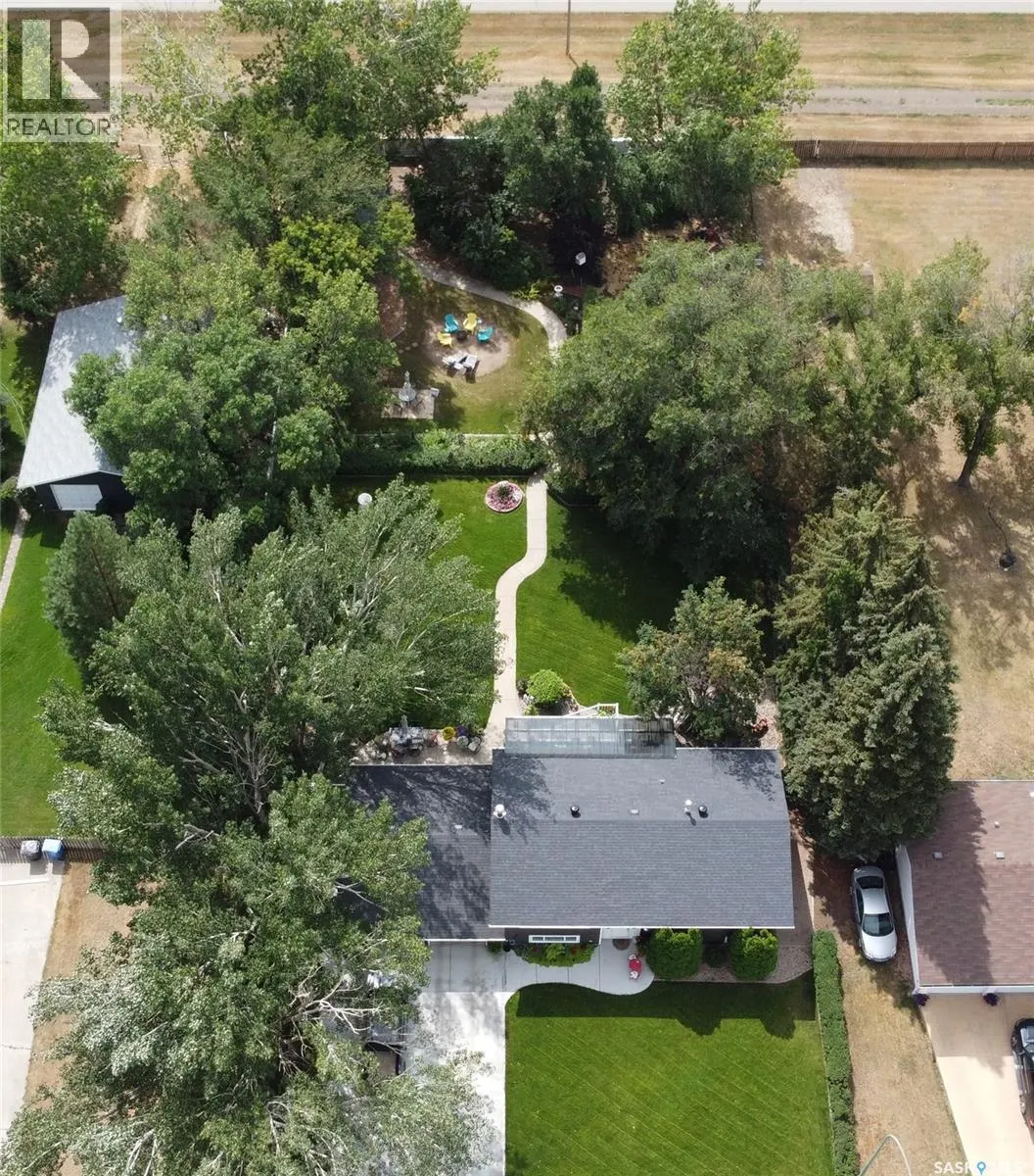 1275 Veterans CRESCENT
