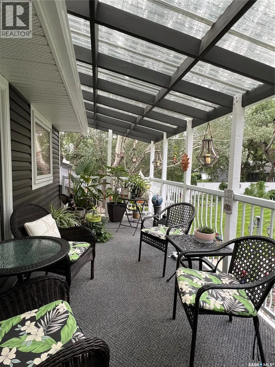 1275 Veterans CRESCENT