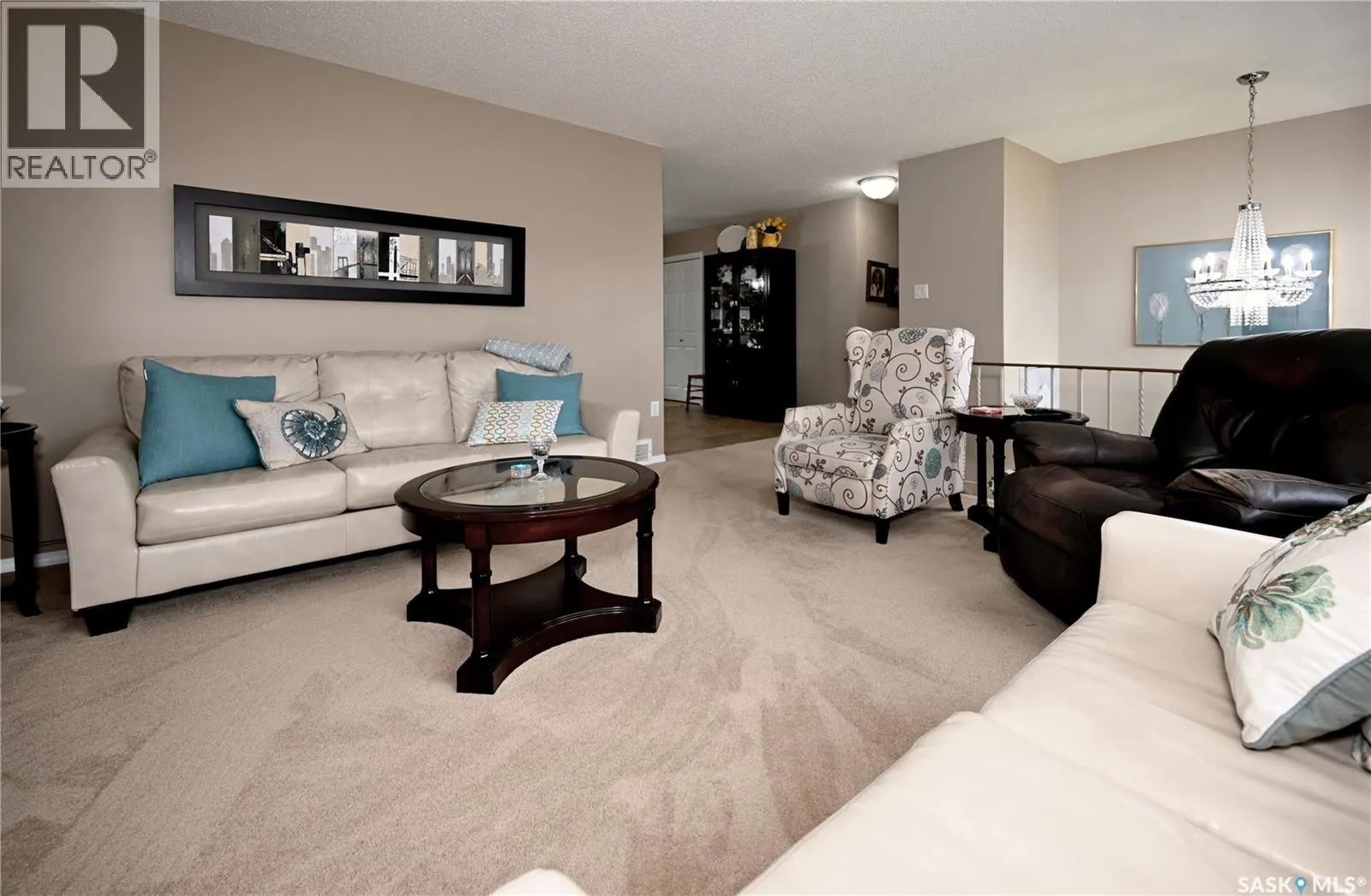 1275 Veterans CRESCENT