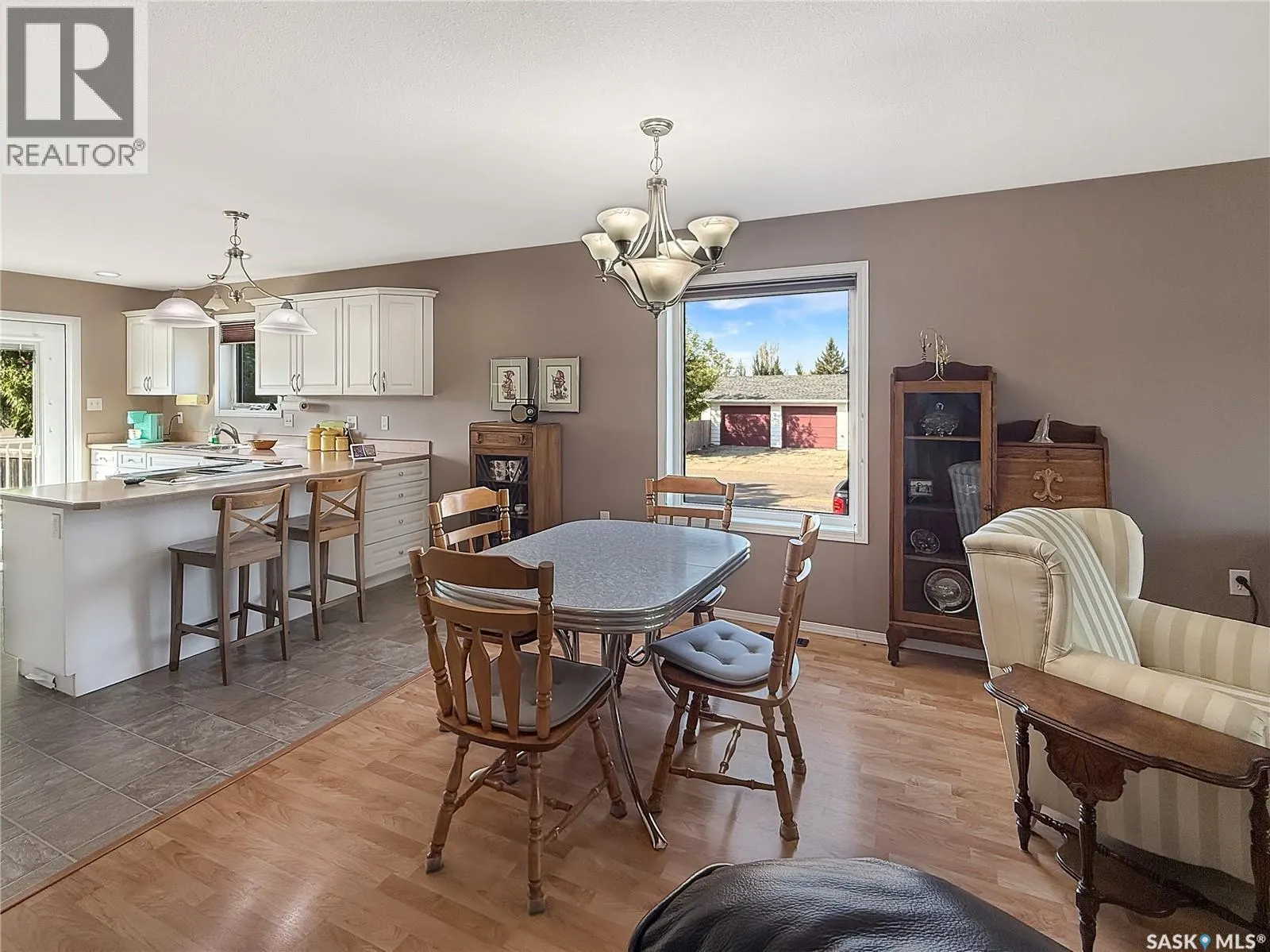 A 10302 Henderson DRIVE