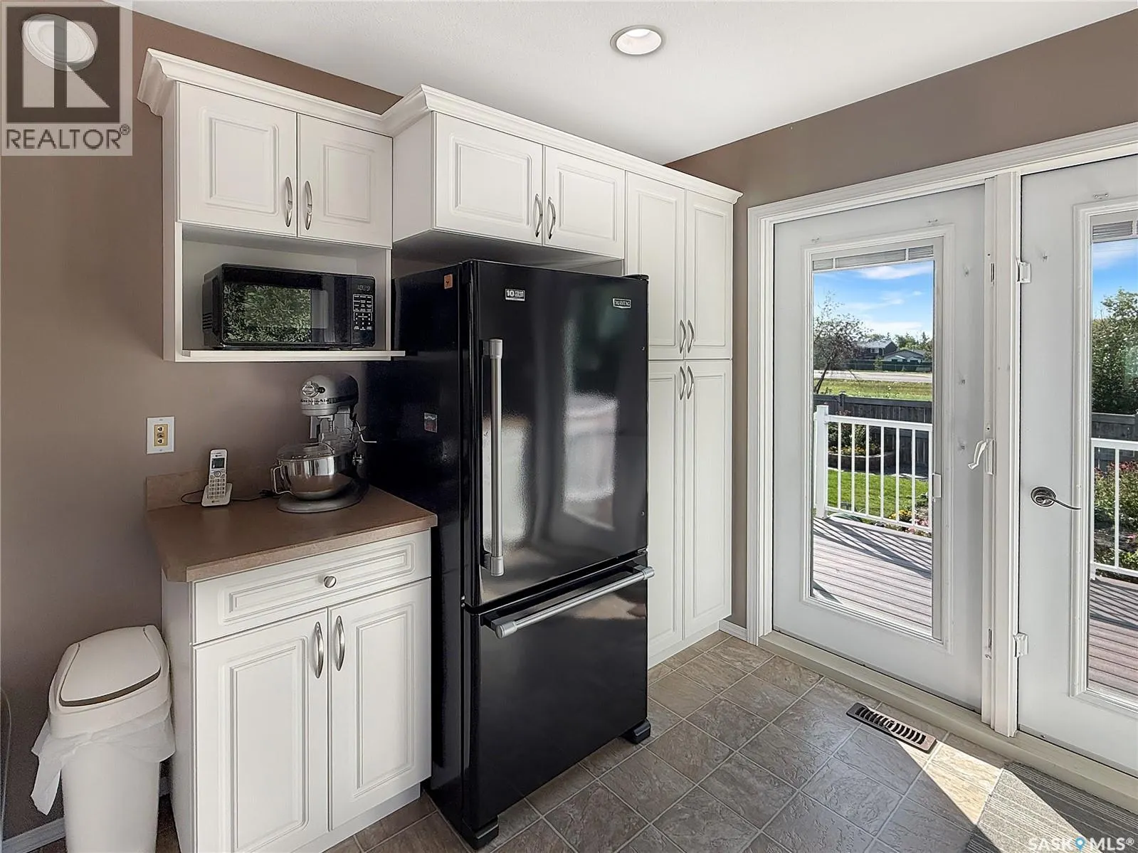 A 10302 Henderson DRIVE
