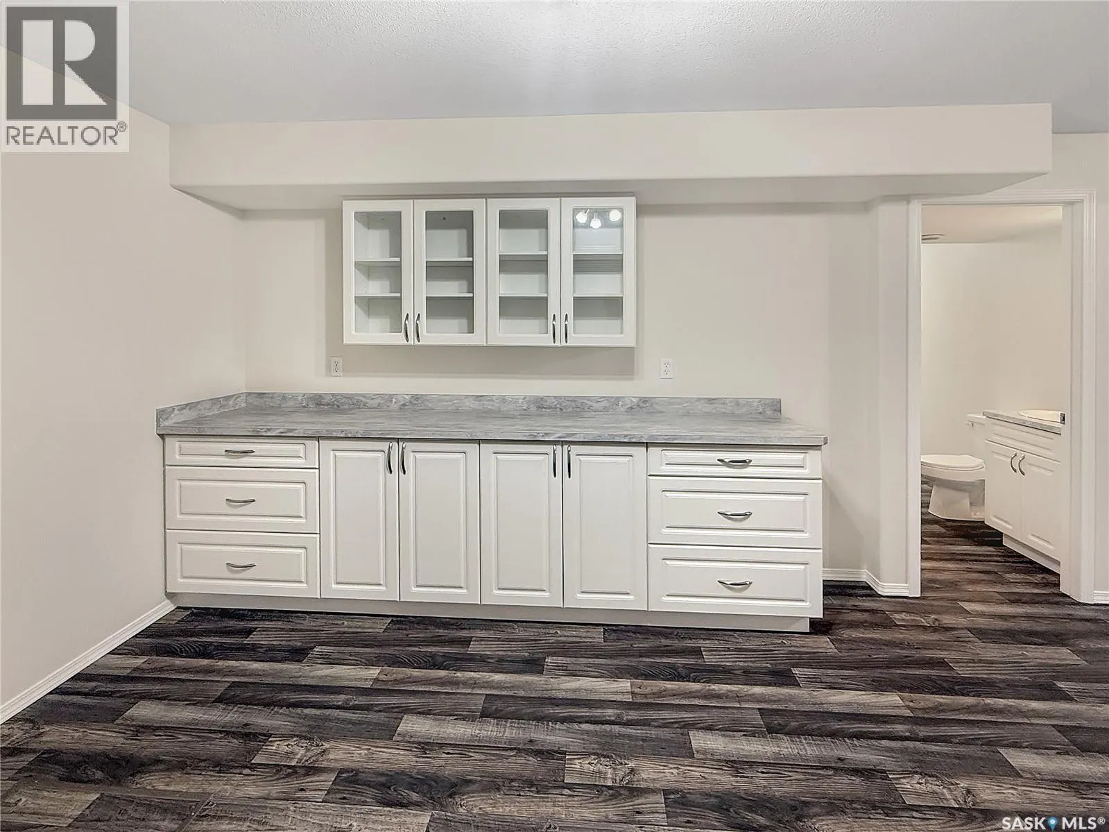 A 10302 Henderson DRIVE