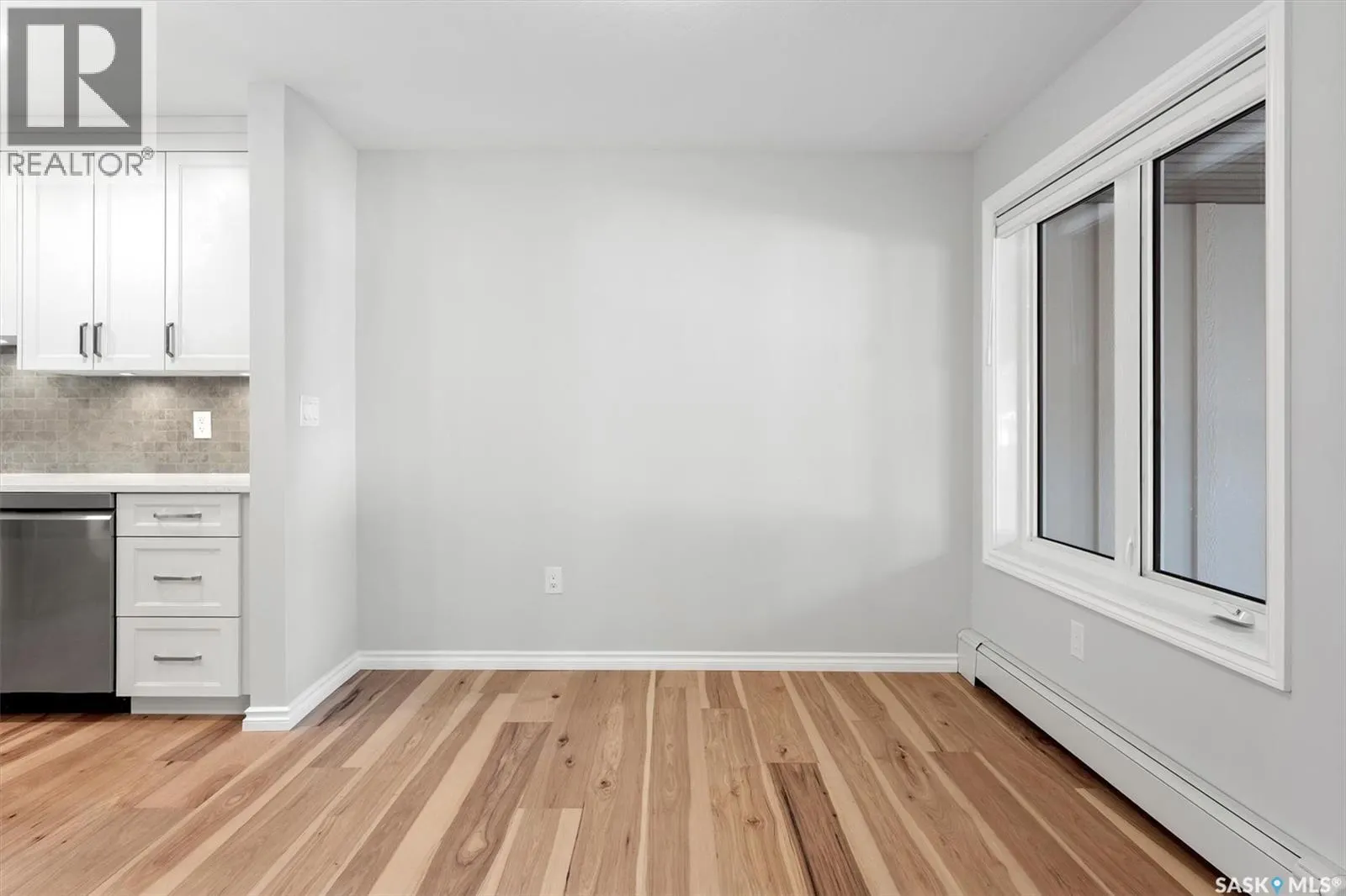 102 318 108th STREET W