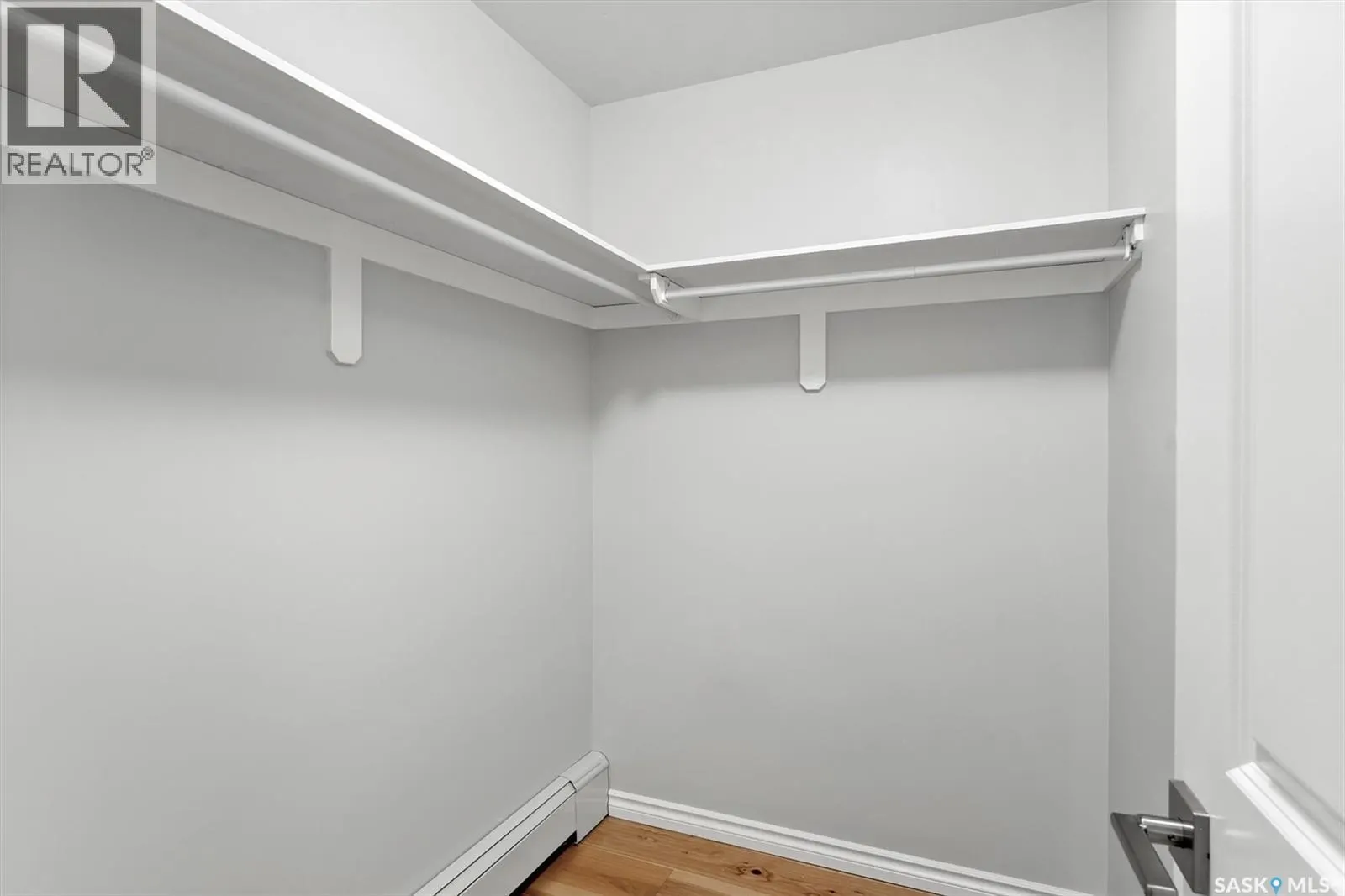 102 318 108th STREET W