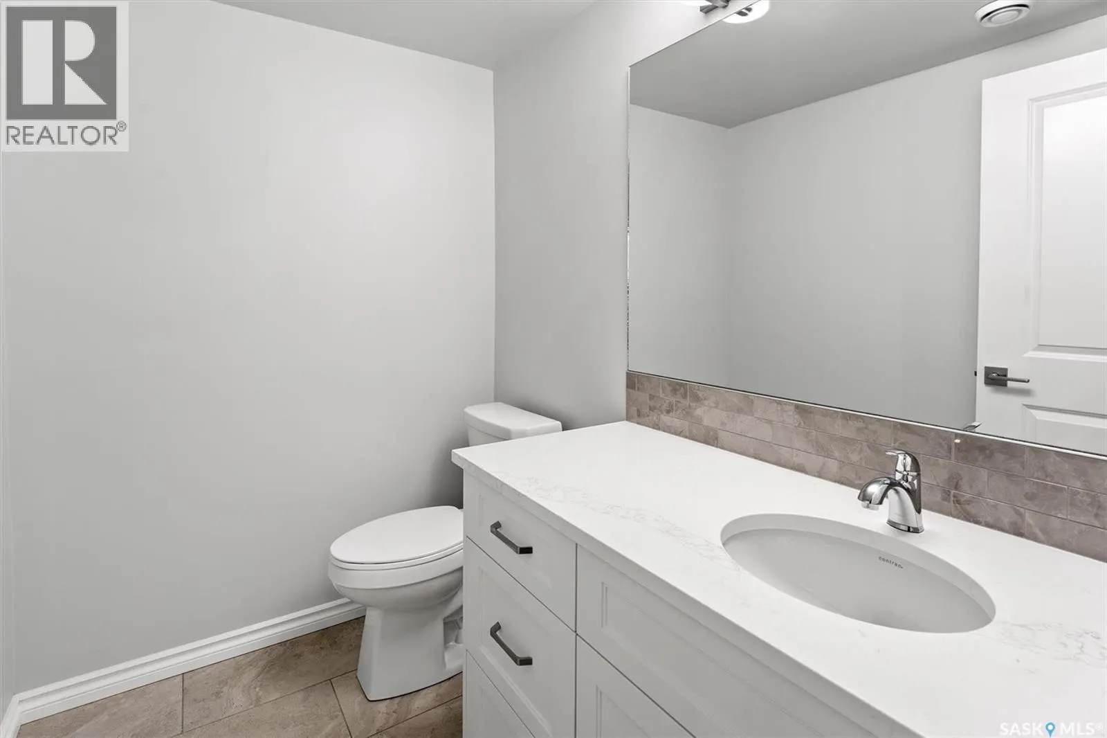 102 318 108th STREET W