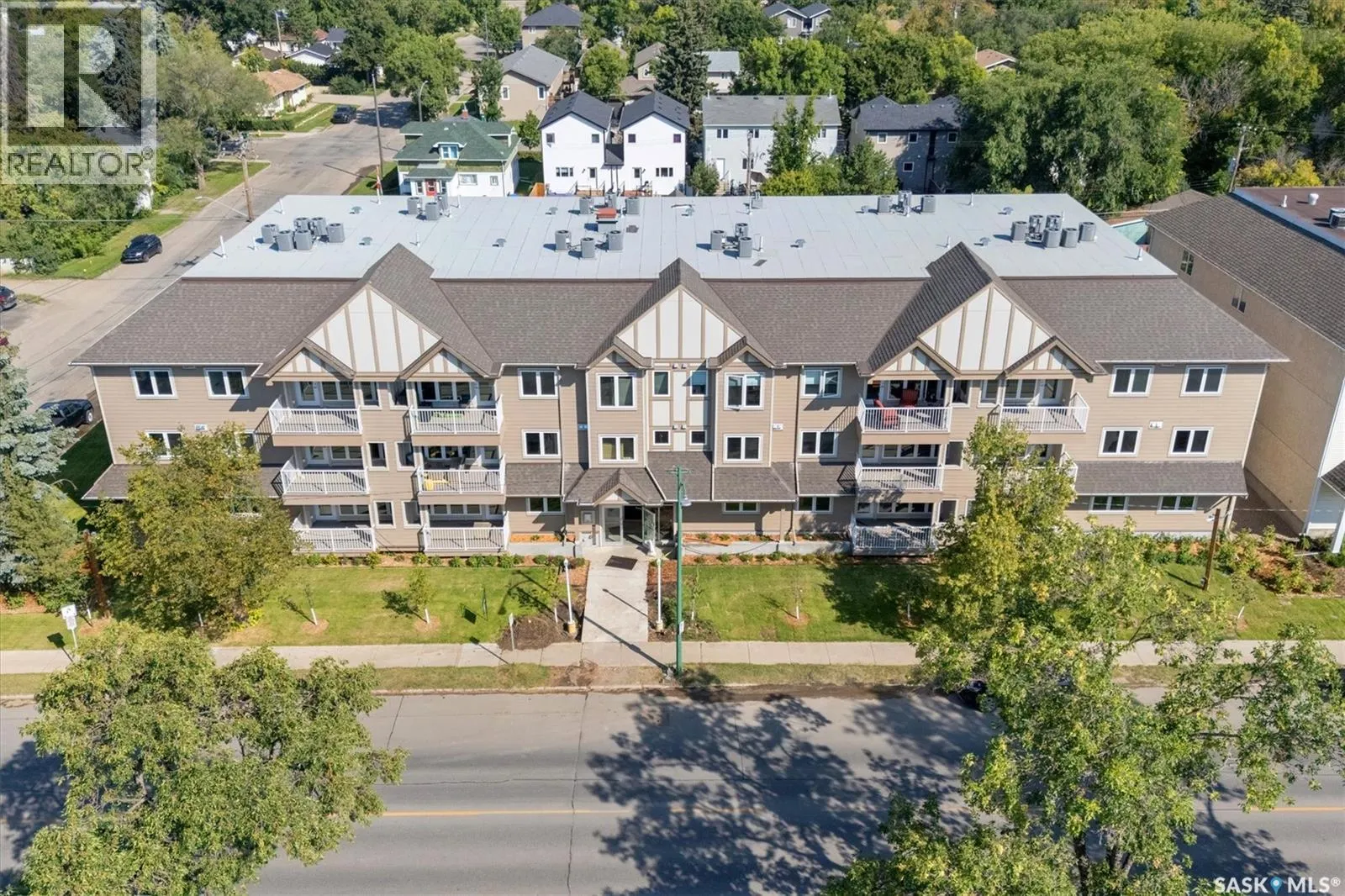 102 318 108th STREET W