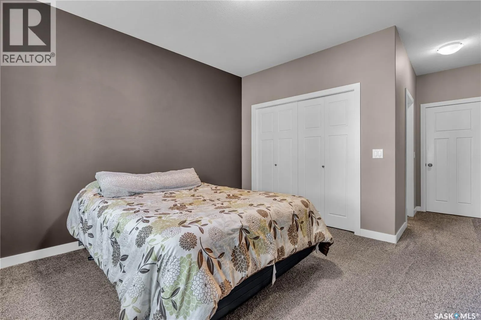 4228 Green Apple DRIVE