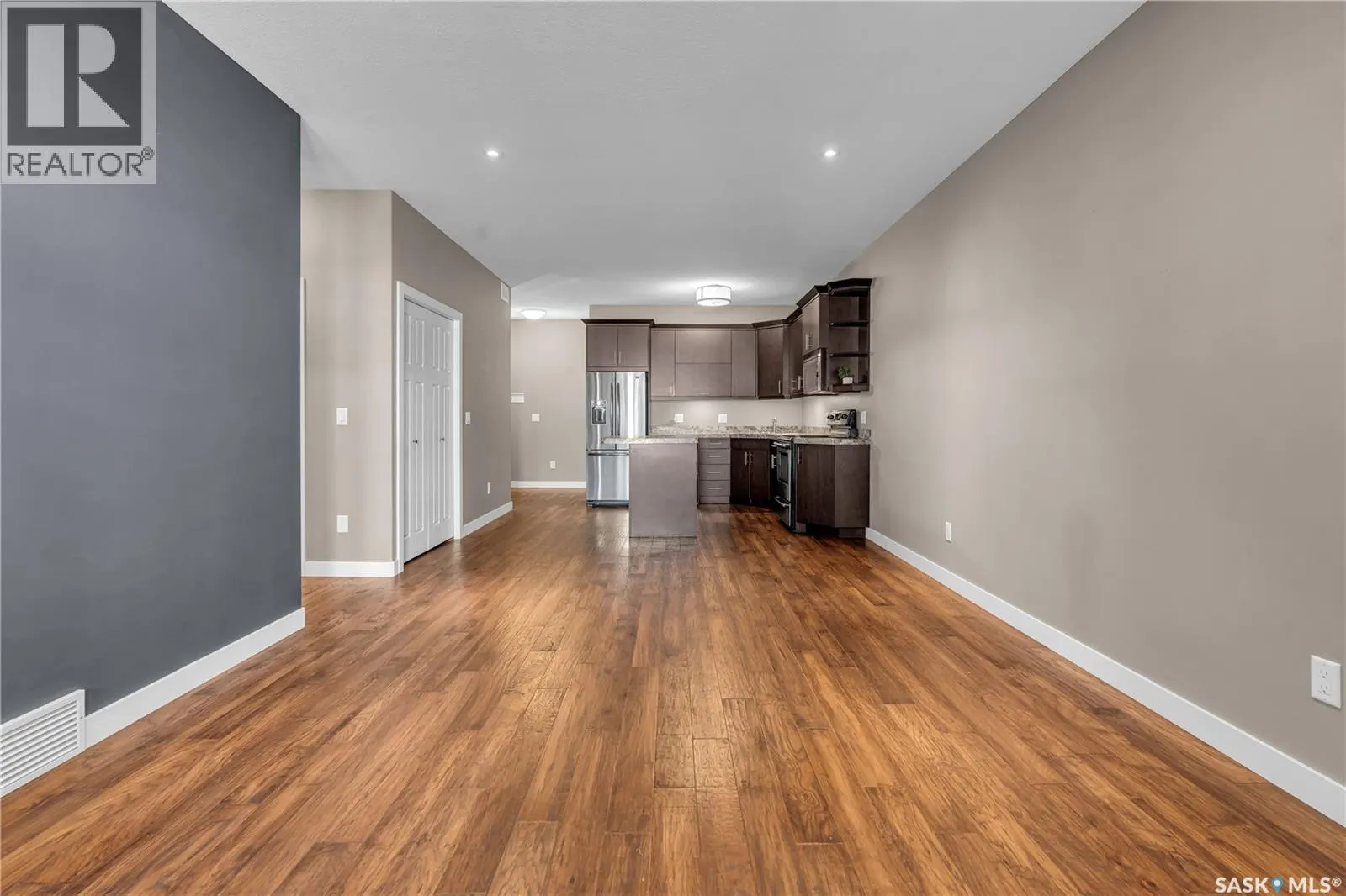 4228 Green Apple DRIVE