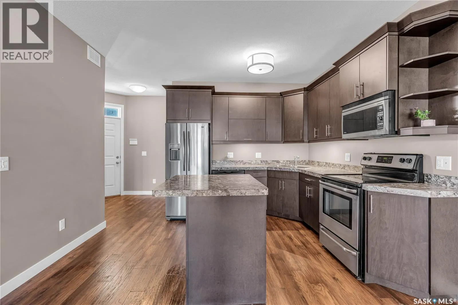 4228 Green Apple DRIVE