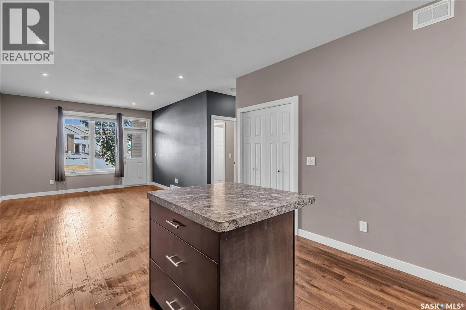4228 Green Apple DRIVE