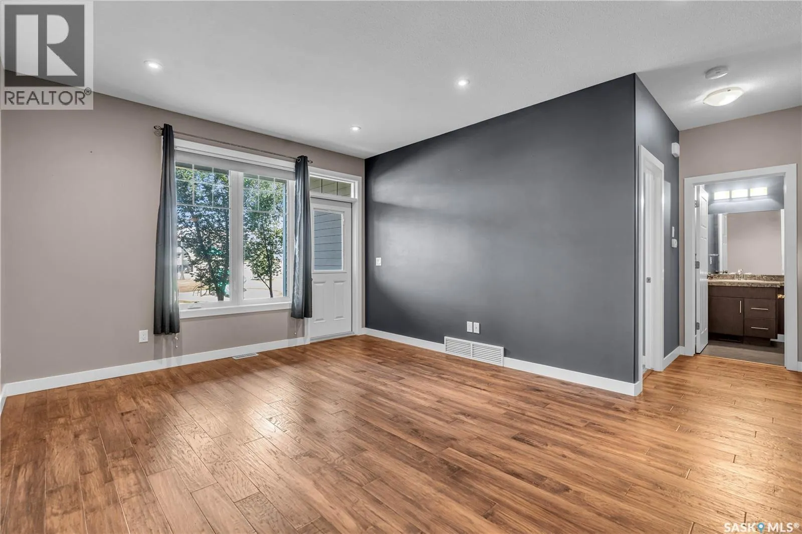4228 Green Apple DRIVE