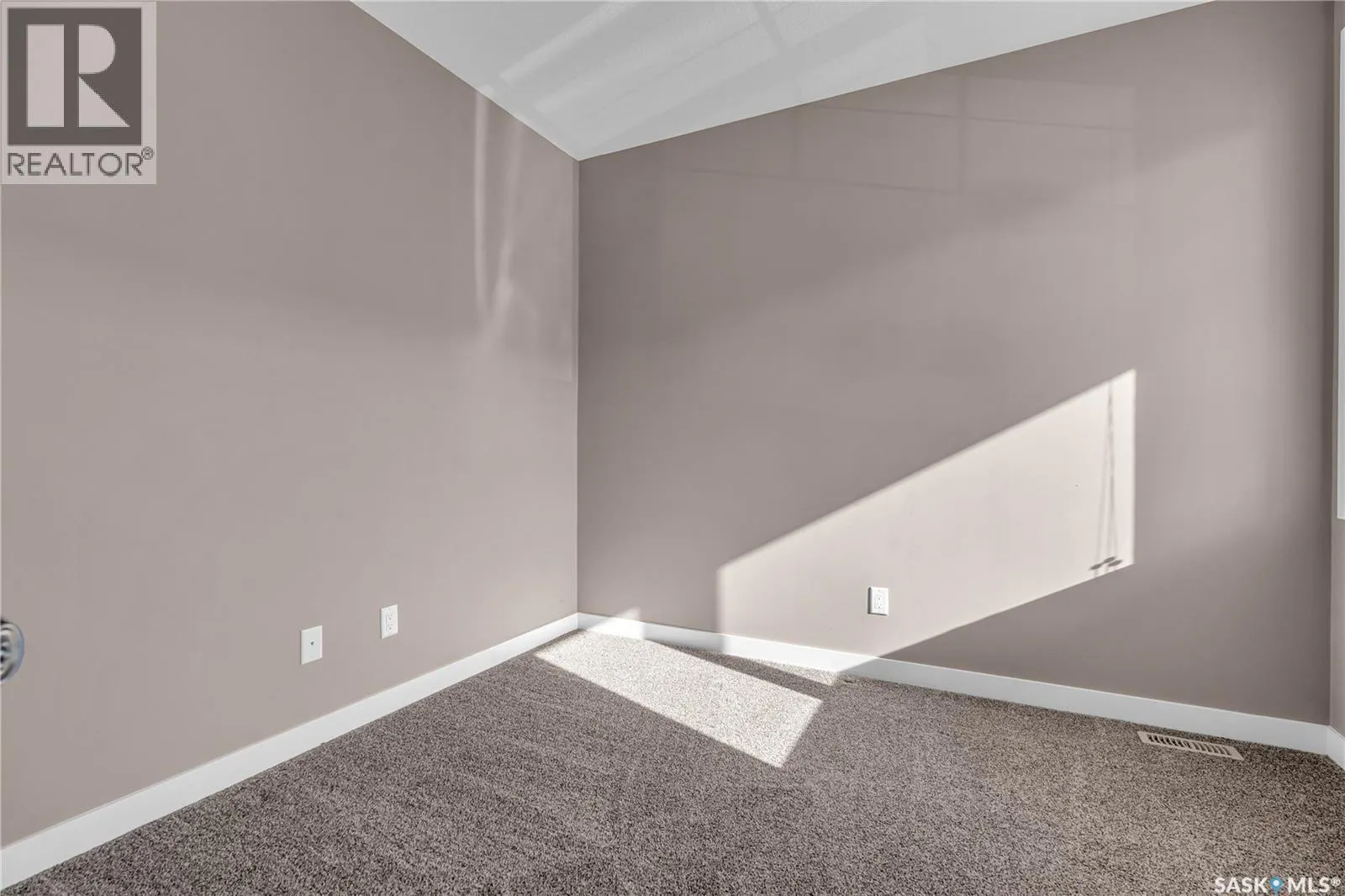 4228 Green Apple DRIVE