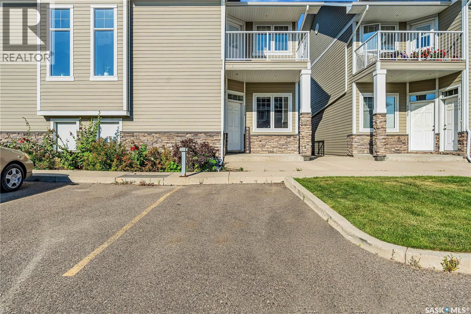4228 Green Apple DRIVE