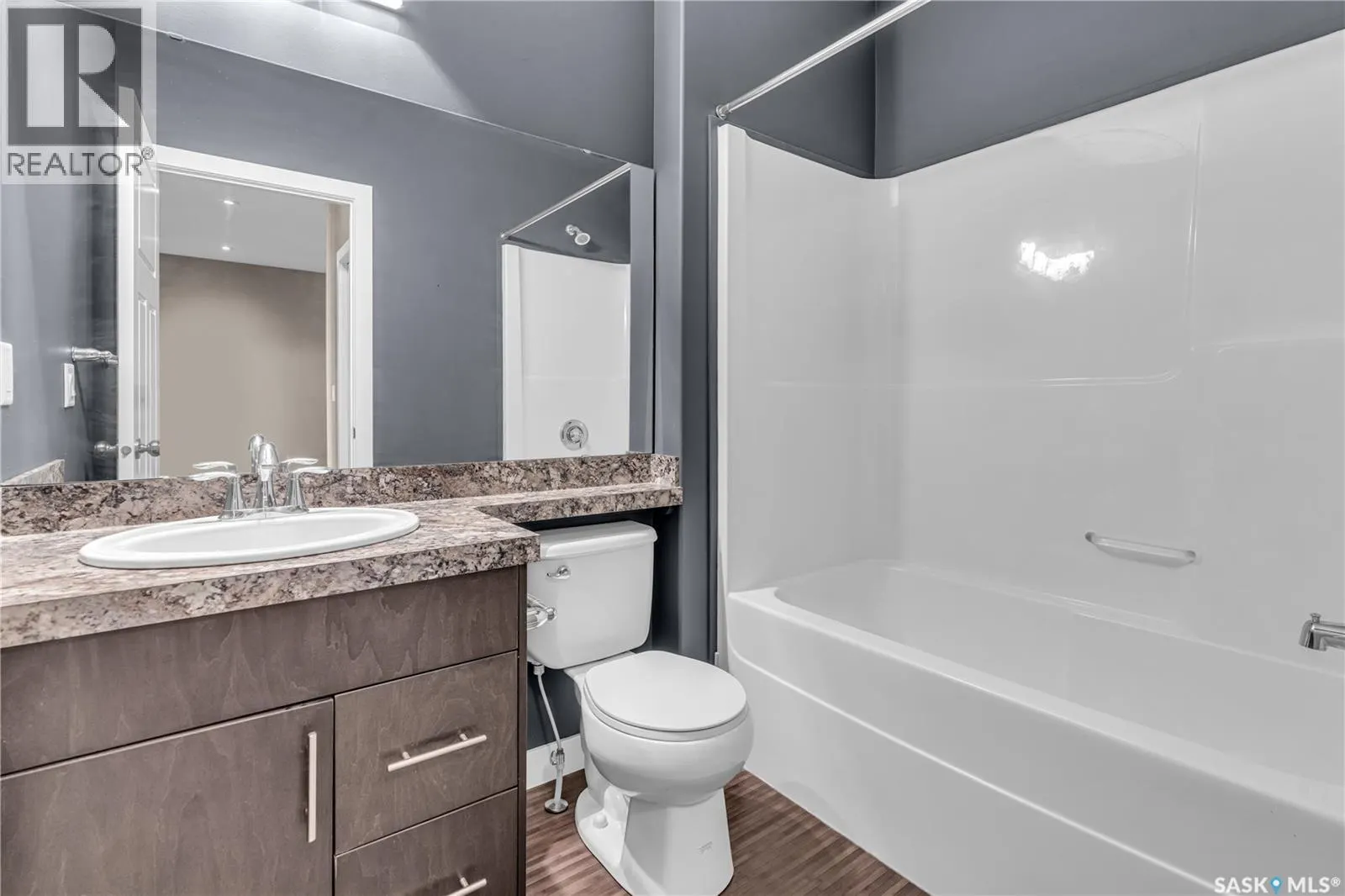 4228 Green Apple DRIVE
