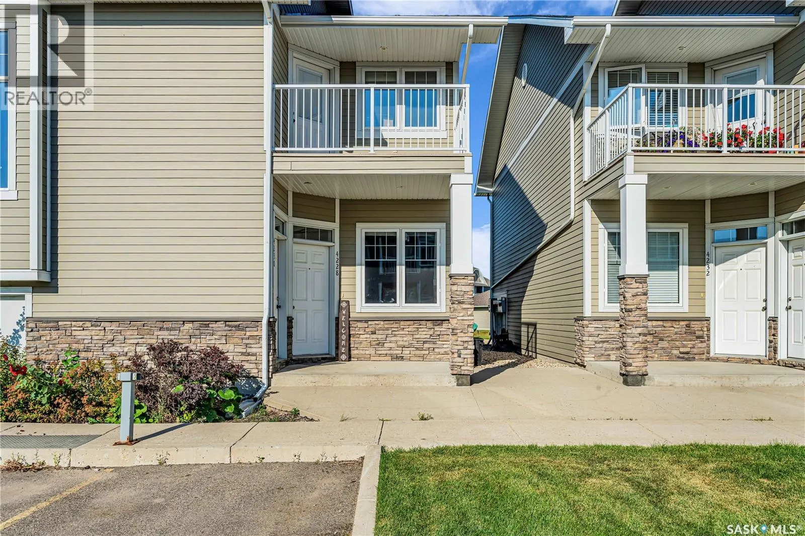 4228 Green Apple DRIVE