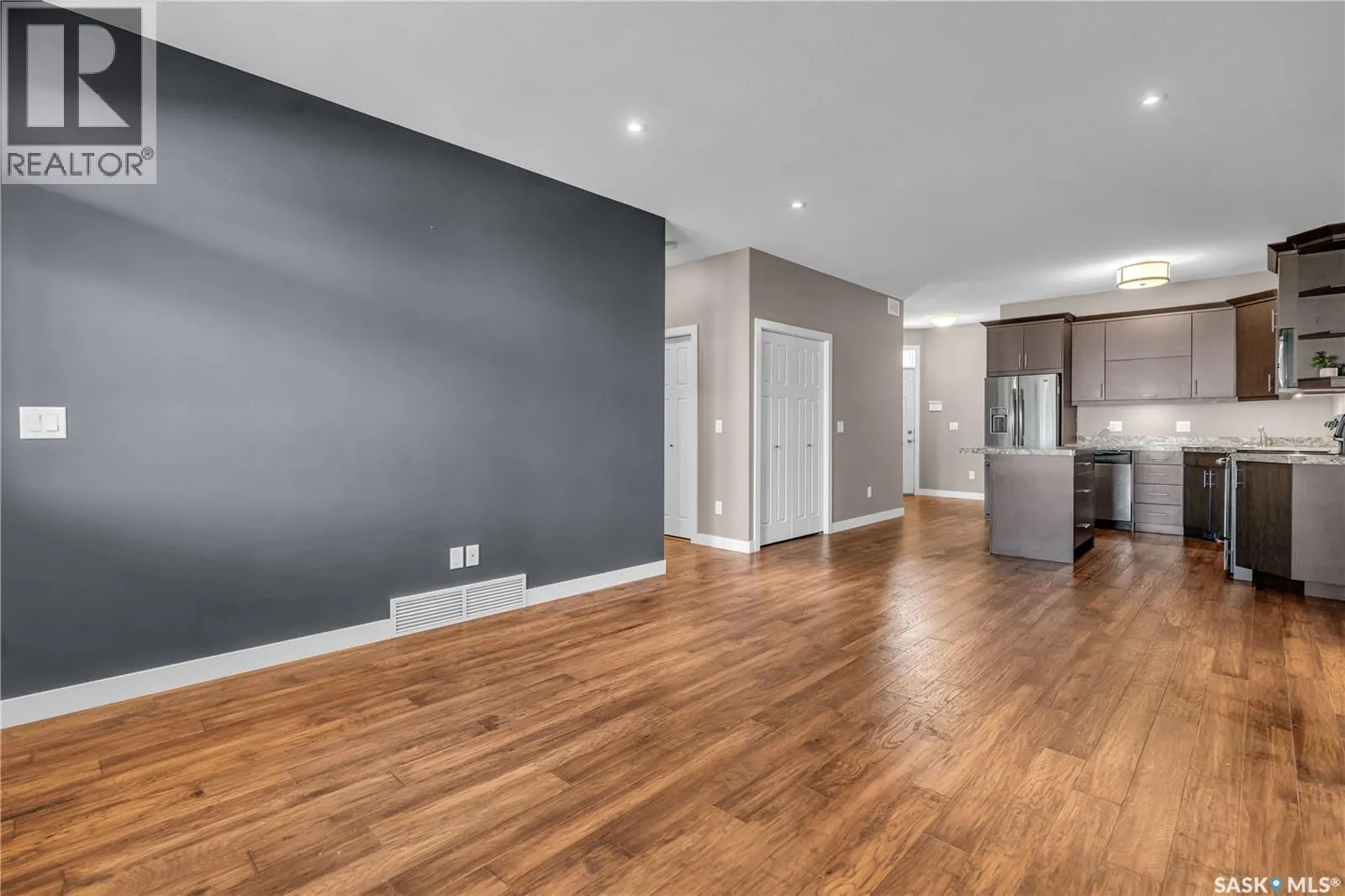 4228 Green Apple DRIVE