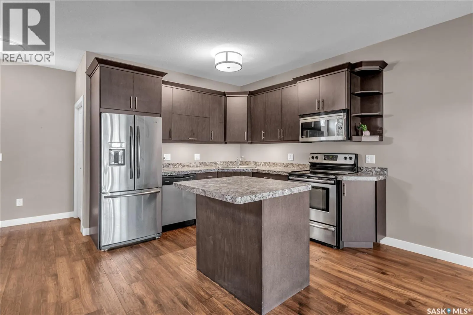 4228 Green Apple DRIVE