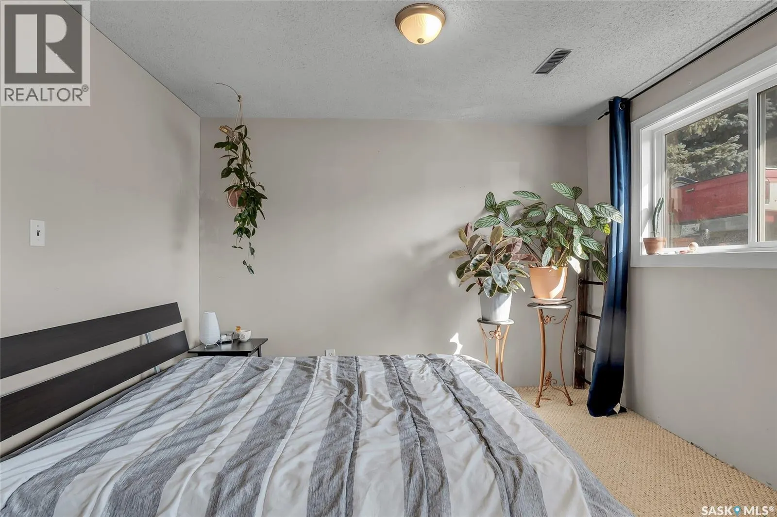 210 4th STREET W