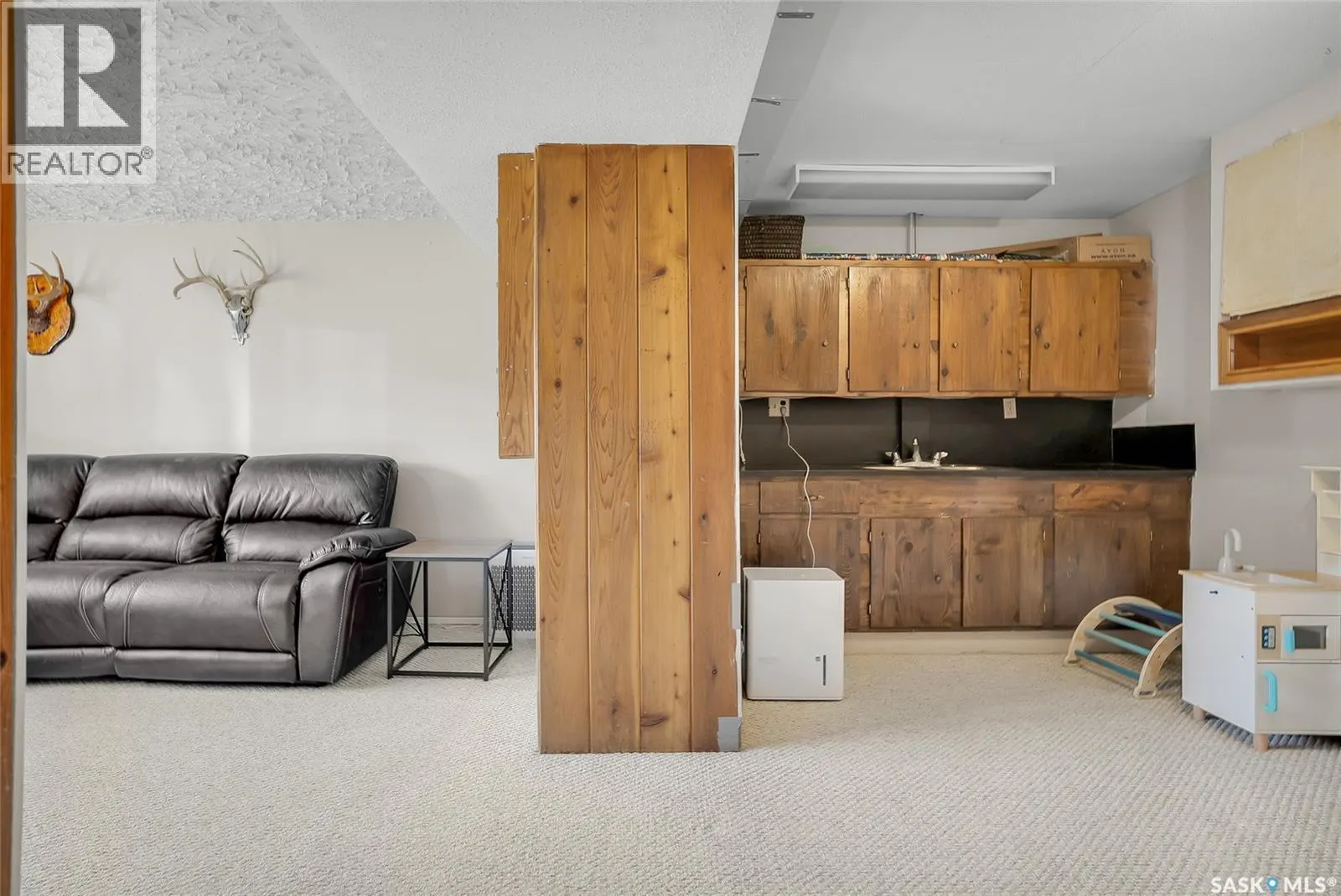 210 4th STREET W