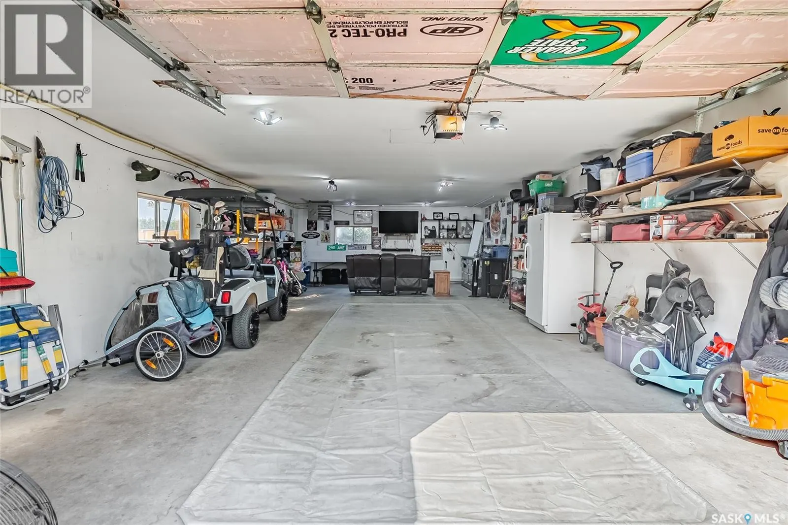 210 4th STREET W