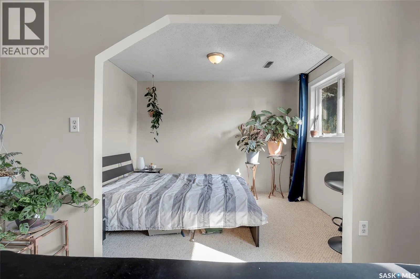 210 4th STREET W