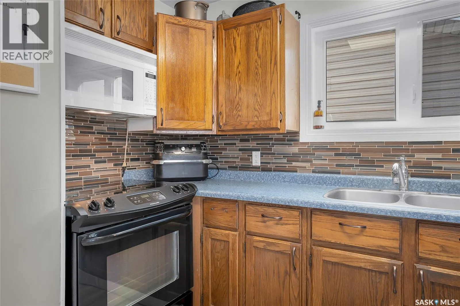 210 4th STREET W