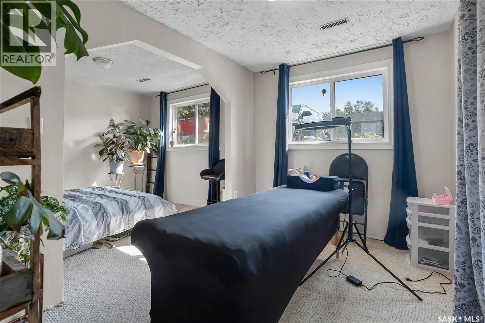 210 4th STREET W