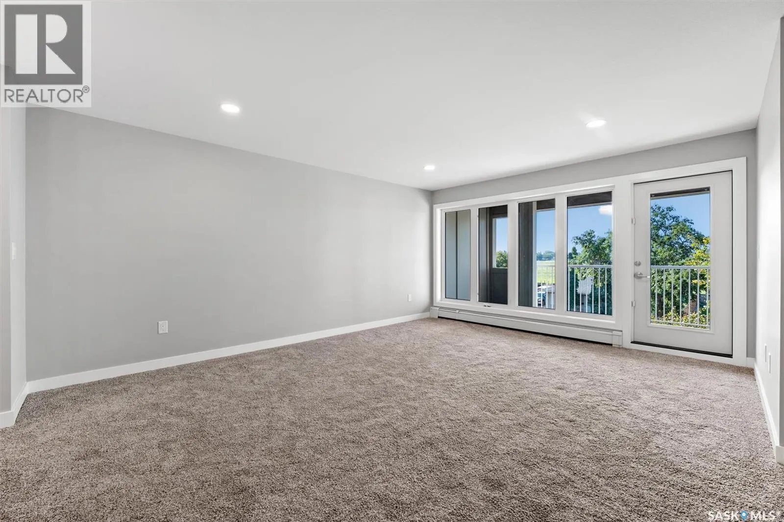 307 318 108th STREET W
