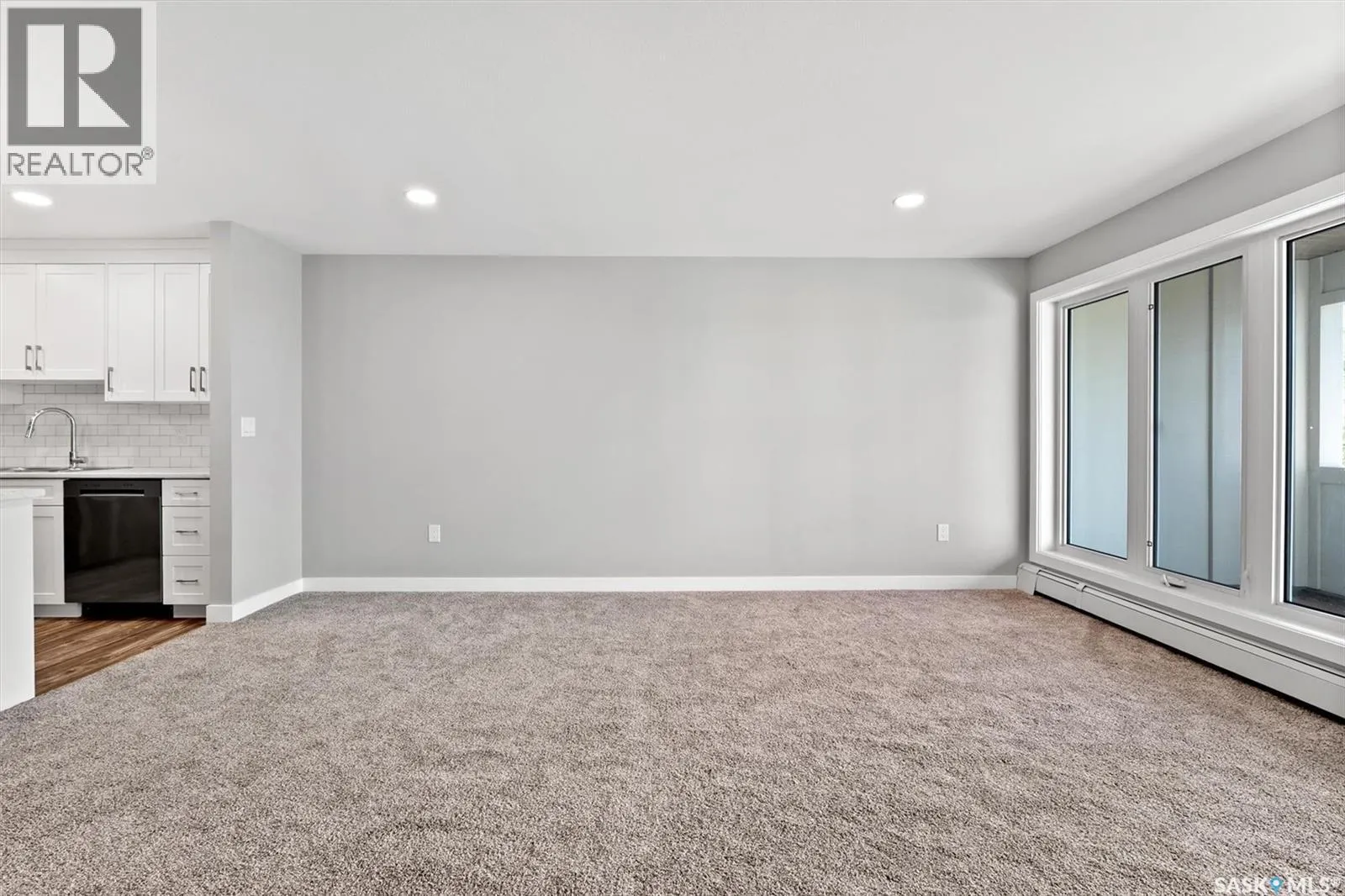 307 318 108th STREET W