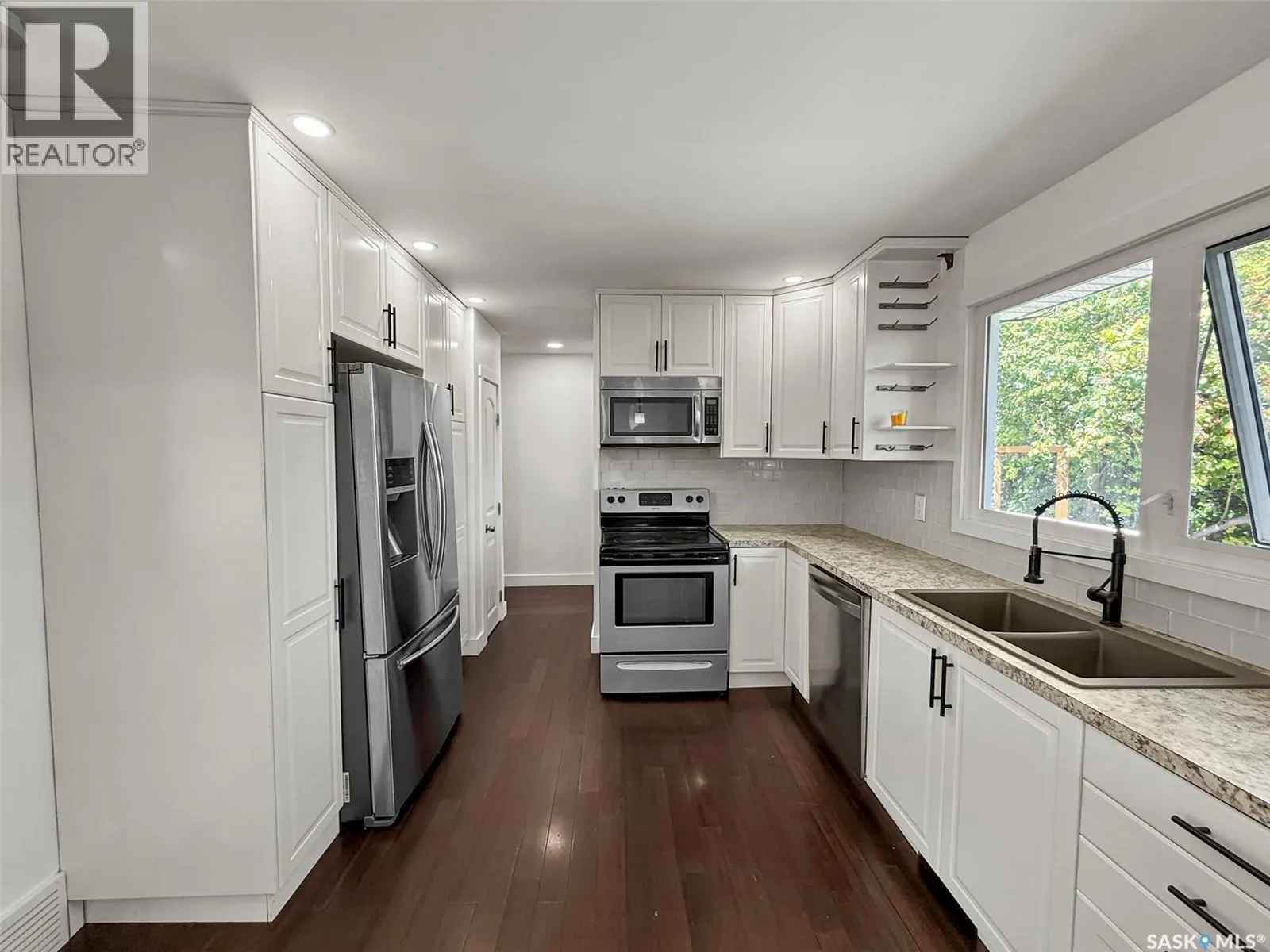 201 Conlin DRIVE
