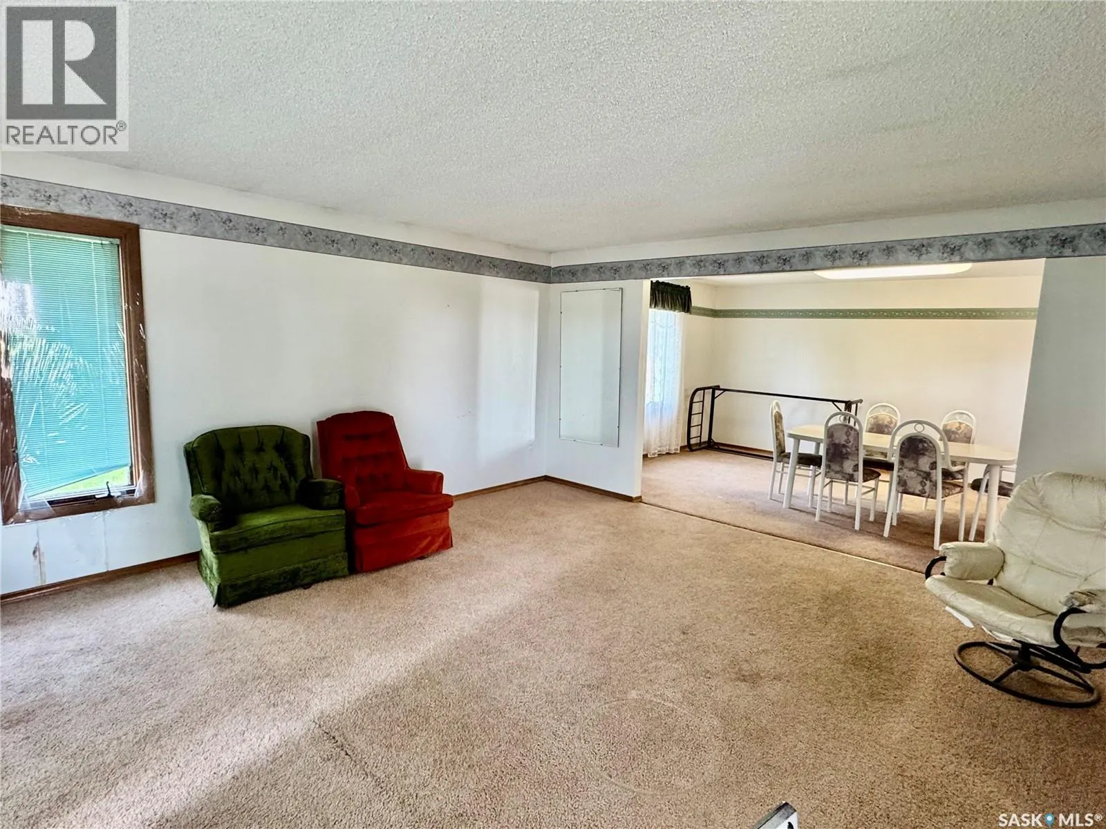332 Norreys STREET