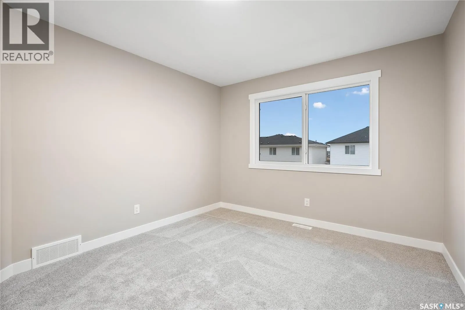 120 Reddekopp CRESCENT
